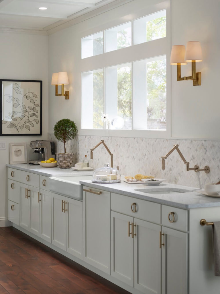 Kitchen-cabinets-lighting