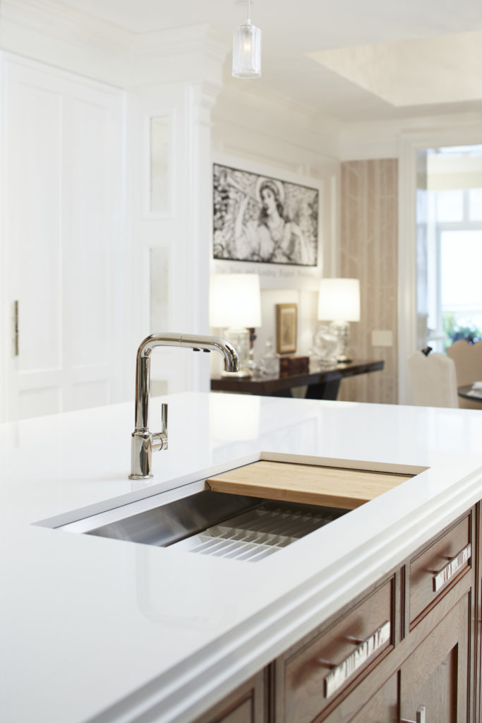 Pull-out kitchen sink faucet | Weinstein Broomall